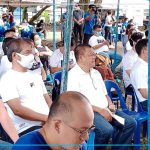 Gov. Unabia uban ang mga halangdong bisita atol sa Santos nga Misa.