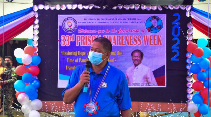 Mihatag si Provincial Jail Warden Robert Roy Bahian sa iyang Welcome Address.