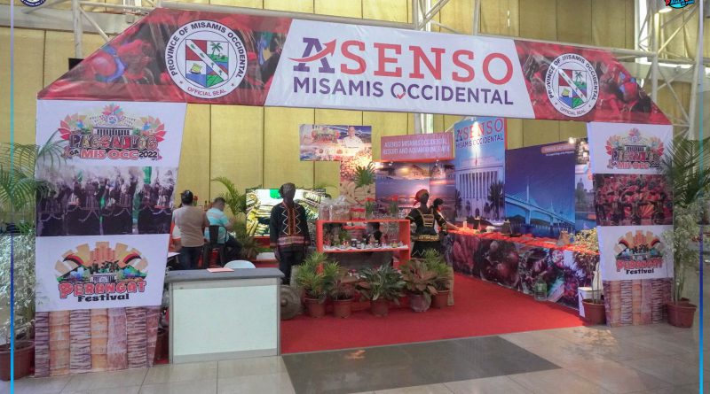 Booth sa Misamis Occidental diin nag representa ilang kultura ug tourist spots.