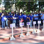 Mga empleyado sa Kapitolyo atol sa flag raising.