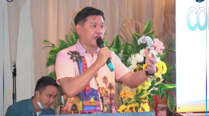 Mihatag si Department of Education-Misamis Oriental Schools Division Superintendent Dr. Jonathan S. Dela Peña sa iyang mensahe atol sa Local School Board Consultative Meeting.