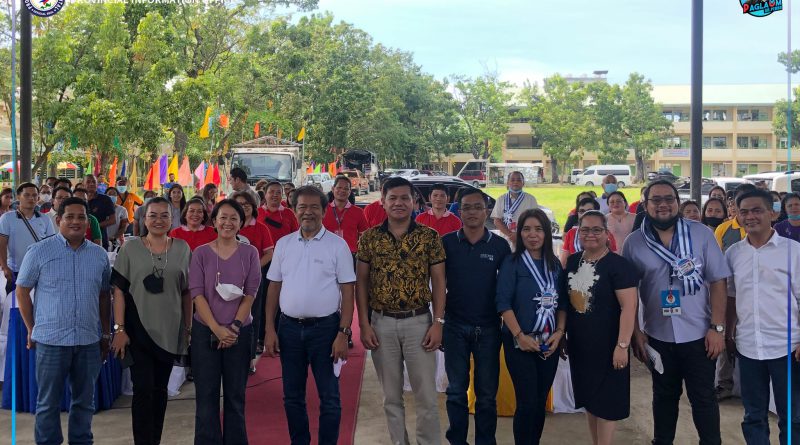 Photo opt sa tanang mipaambit sa ilang panahon uban si Gob. Unabia alang sa hisgutanan mahitungod sa kaayohan sa edukasyon sa lalawigan partikular sa lungsod sa Tagoloan.