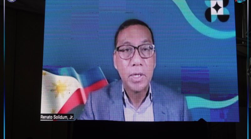 Naghatag si DOST- Region 10 OIC Sec. Renato U. Solidum Jr. sa iyang mensahe pinaagi sa virtual.