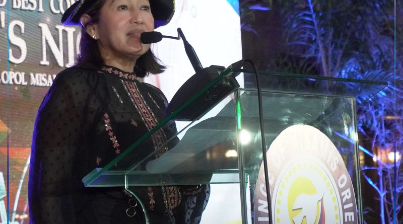 Provincial Tourism Council Co-chair Erlinda Unabia naghatag sa iyang mensahe agi’g pag-welcome sa tanang misalmot nga business investors ug stakeholders alang sa selebrasyon.