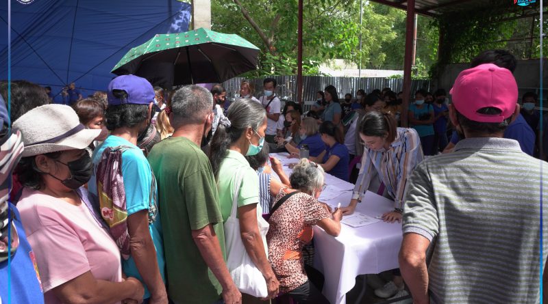 Serbisyong PAGLAUM alang sa pagpang-apod-apod sa mga food packs ngadto sa lumulupyo sa Manticao.