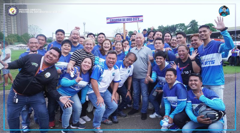 Governor Peter “Sr. Pedro” Unabia ug Rolando “Klarex” Uy uban ang sports council ug team players sa CDO City