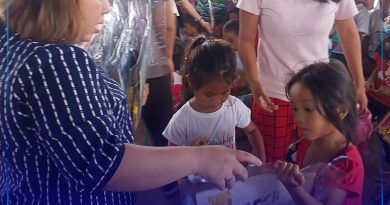 Lakip sa gitunol sa Provincial Library pinangunahan ni Provincial Librarian Richel Pajara mao ang mga libro ngadto sa mga bata