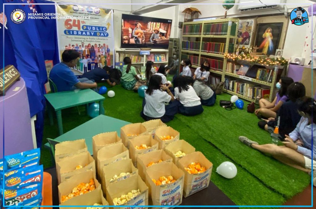 Mga kabataan nalingaw sa film viewing nga gipahigayon sa Provincial Library