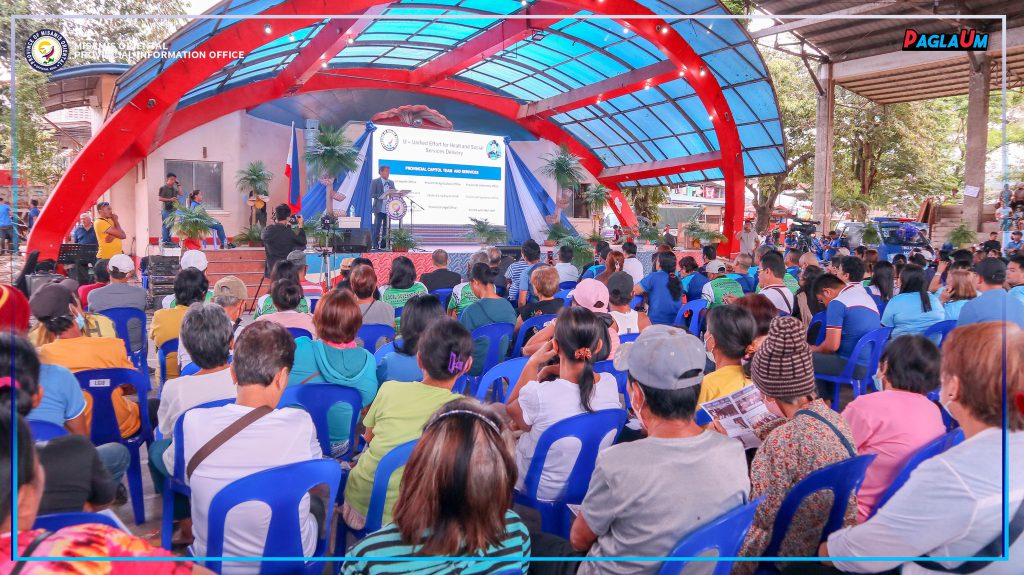 Mga residente gikan sa nagkadaiyang barangay sa Jasaan nga mitambong sa Serbisyong PAGLAUM.