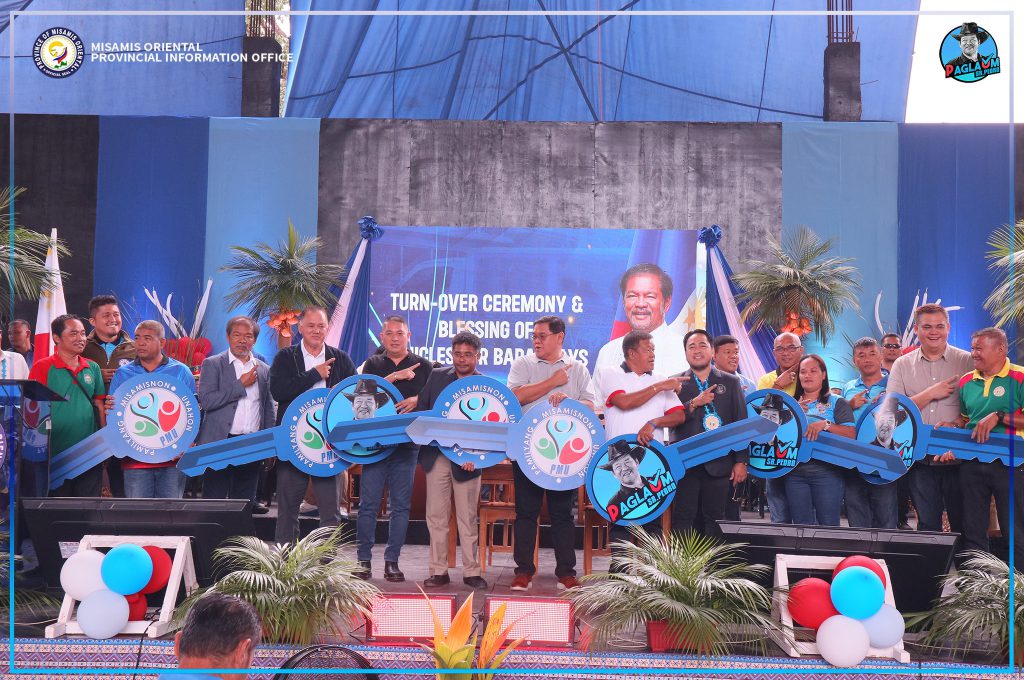 Governor Peter M. Unabia uban si Vice- Gov. Jigjag Pelaez ug provincial Board Members sa pagtunol sa PAGLAUM Cab ngadto sa mga Kapitanes sa Magsaysay.