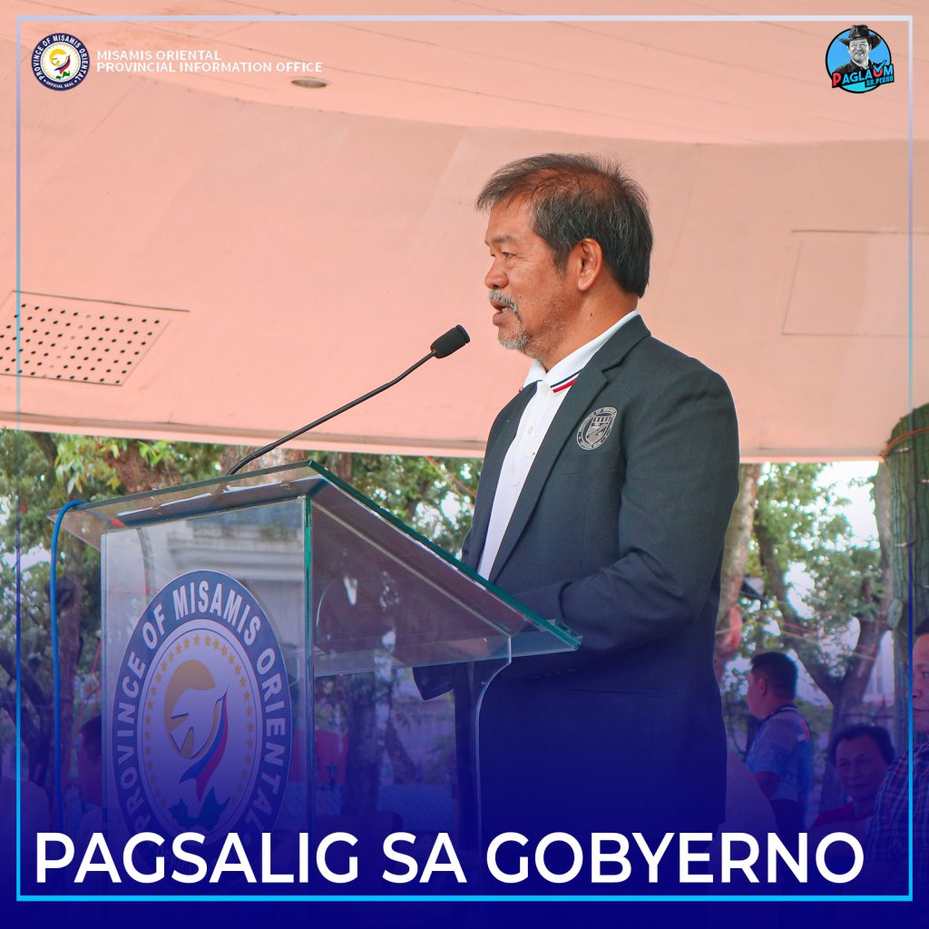 Governor Peter M. Unabia atol sa flag raising sa Kapitolyo Probinsyal