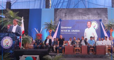 Governor Peter Unabia uban ang nagkadaiyang opisyales atol sa sebisyong PAGLAUM