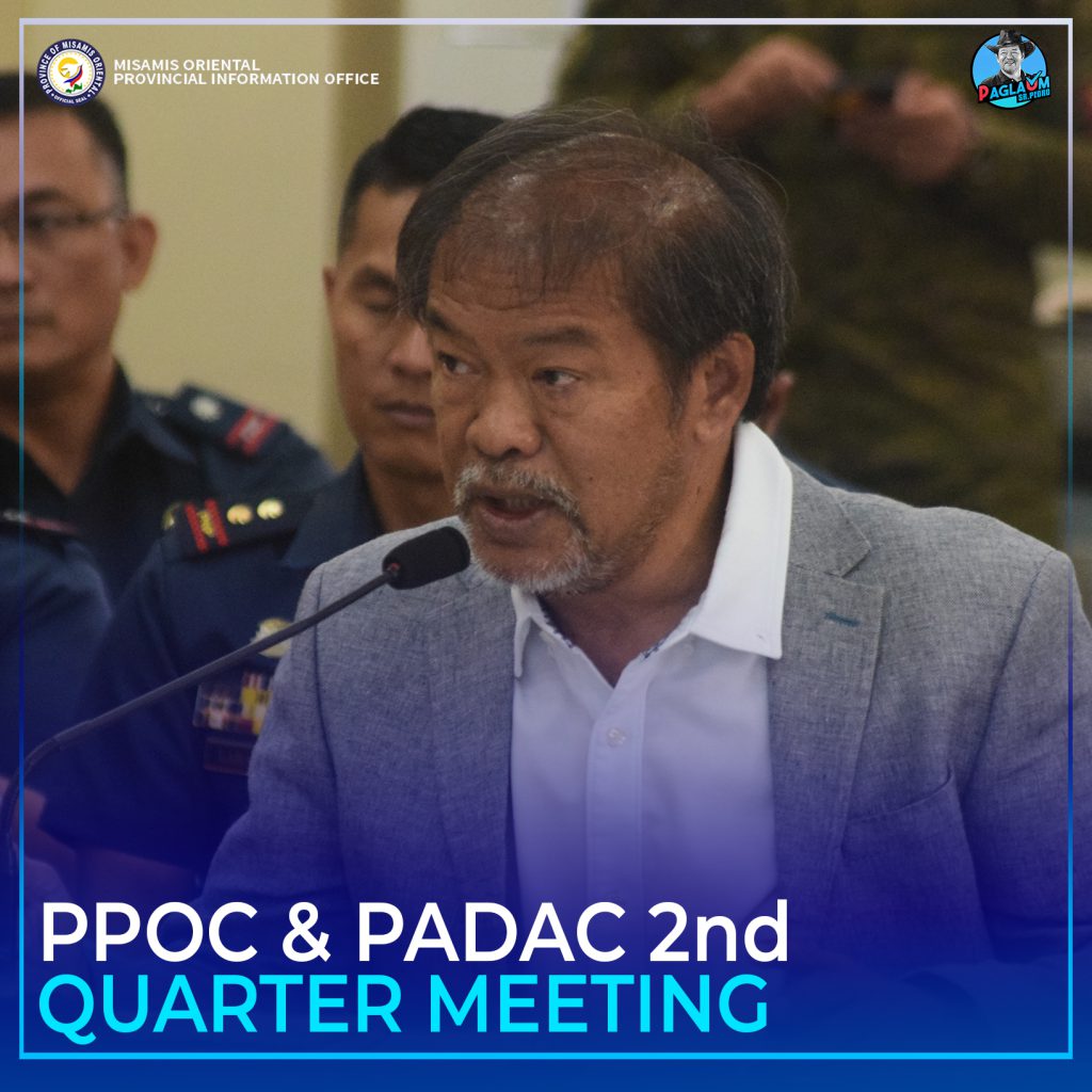 Provincial Governor Peter “Sr. Pedro” M. Unabia sa iyang pag-review sa report sa kapulisan ug kasundalohan.