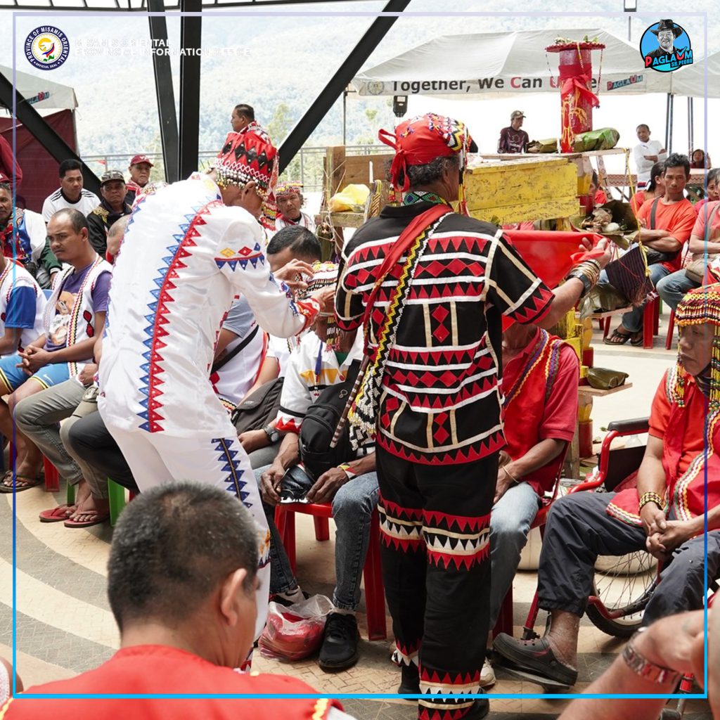 Dumalundong kon highest ritual sa tribung Higaonon nga nahitabo sa Gingoog City uban si Governor Peter Unabia.