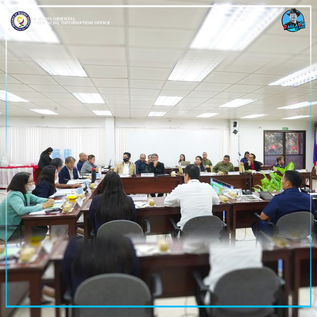 Mga kadagkoan nga misalmot sa MacroCom Meeting.