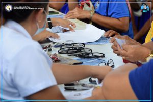 Pagtunol sa mga Libreng eyeglasses sa katawhan