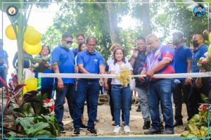 Pagpanguna nila ni Gov. Unabia ug Mayor Jamis sa Ribbon Cutting.