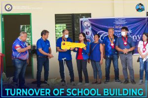 Pagtunol ni Governor Peter “Sr.Pedro” Unabia sa School Building kauban ni Alubijid Mayor Emmanuel “Emy” Jamis.