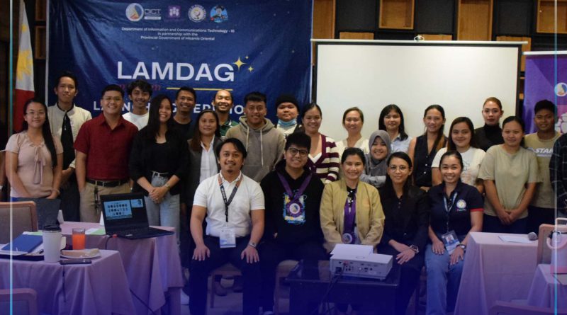 Mga trainees gikan sa probinsya ug CDO kauban ang mga kadagkoan sa DICT.
