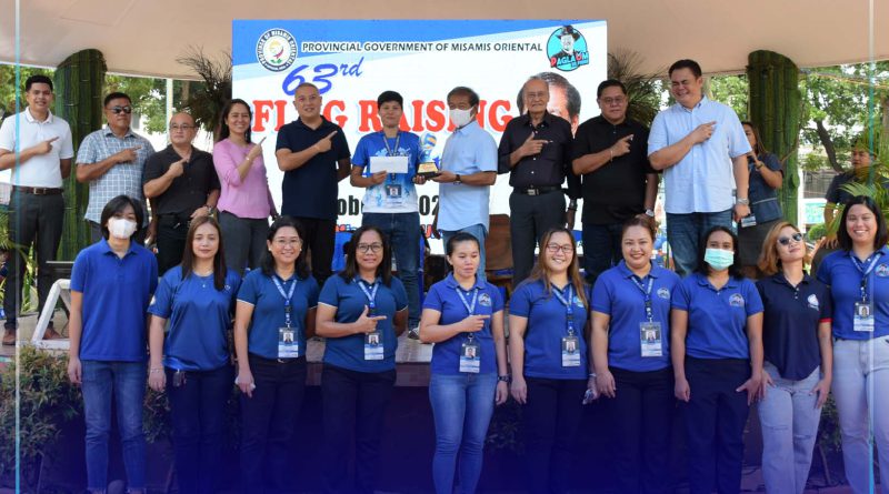 Mga empleyado nga midaog isip kampyeon sa Volleyball Women Category